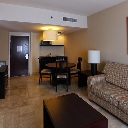 Fiesta Inn Coatzacoalcos Buitenkant foto