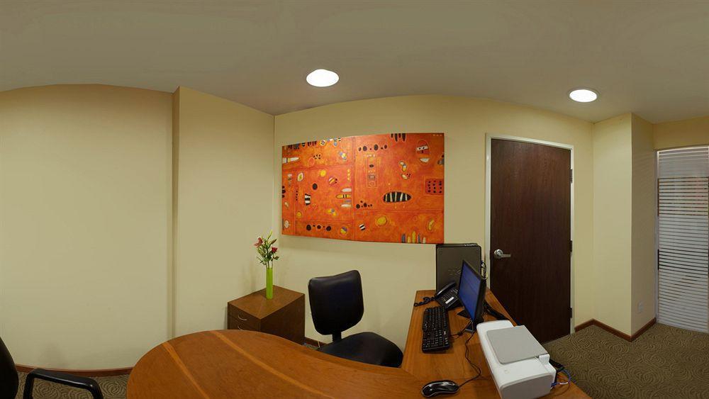 Fiesta Inn Coatzacoalcos Buitenkant foto