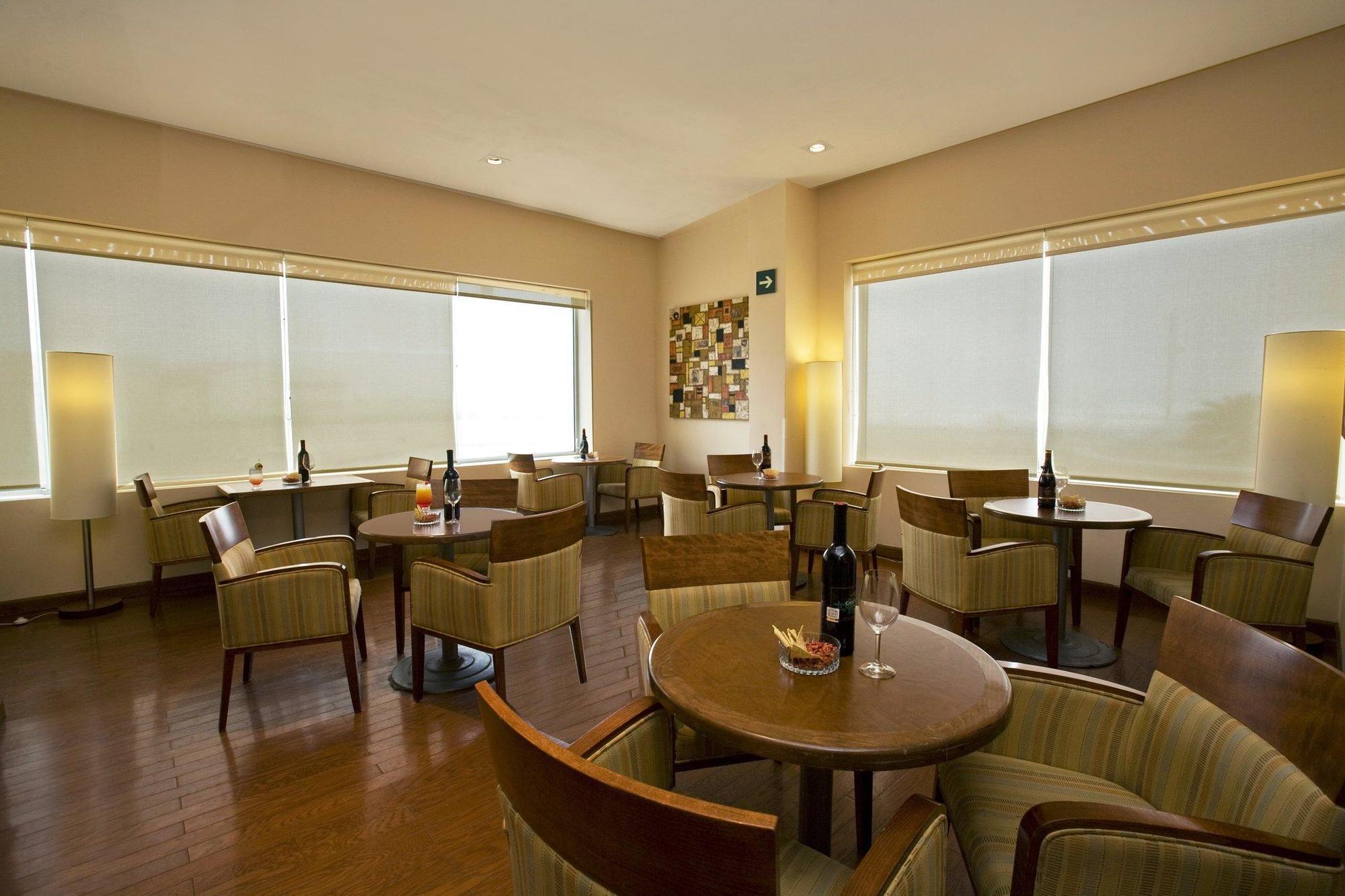 Fiesta Inn Coatzacoalcos Buitenkant foto