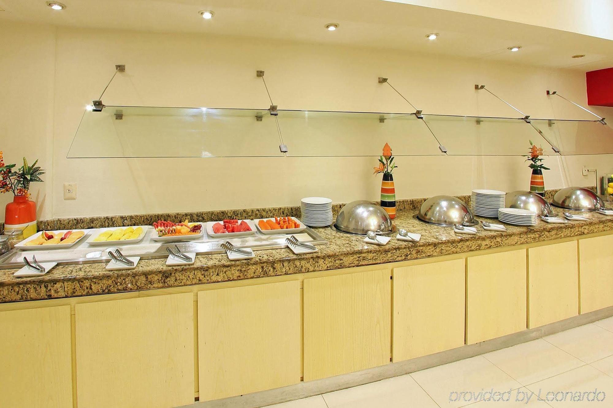 Fiesta Inn Coatzacoalcos Buitenkant foto
