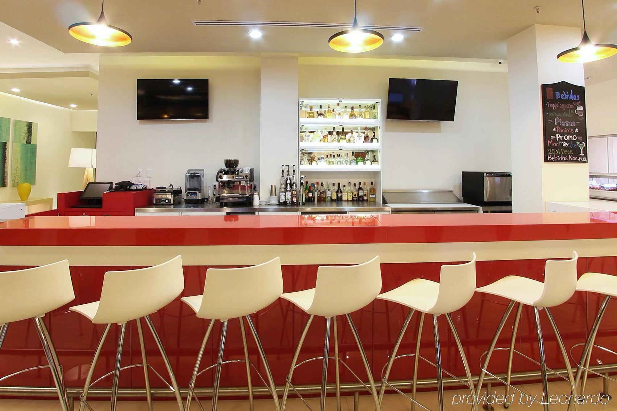 Fiesta Inn Coatzacoalcos Buitenkant foto