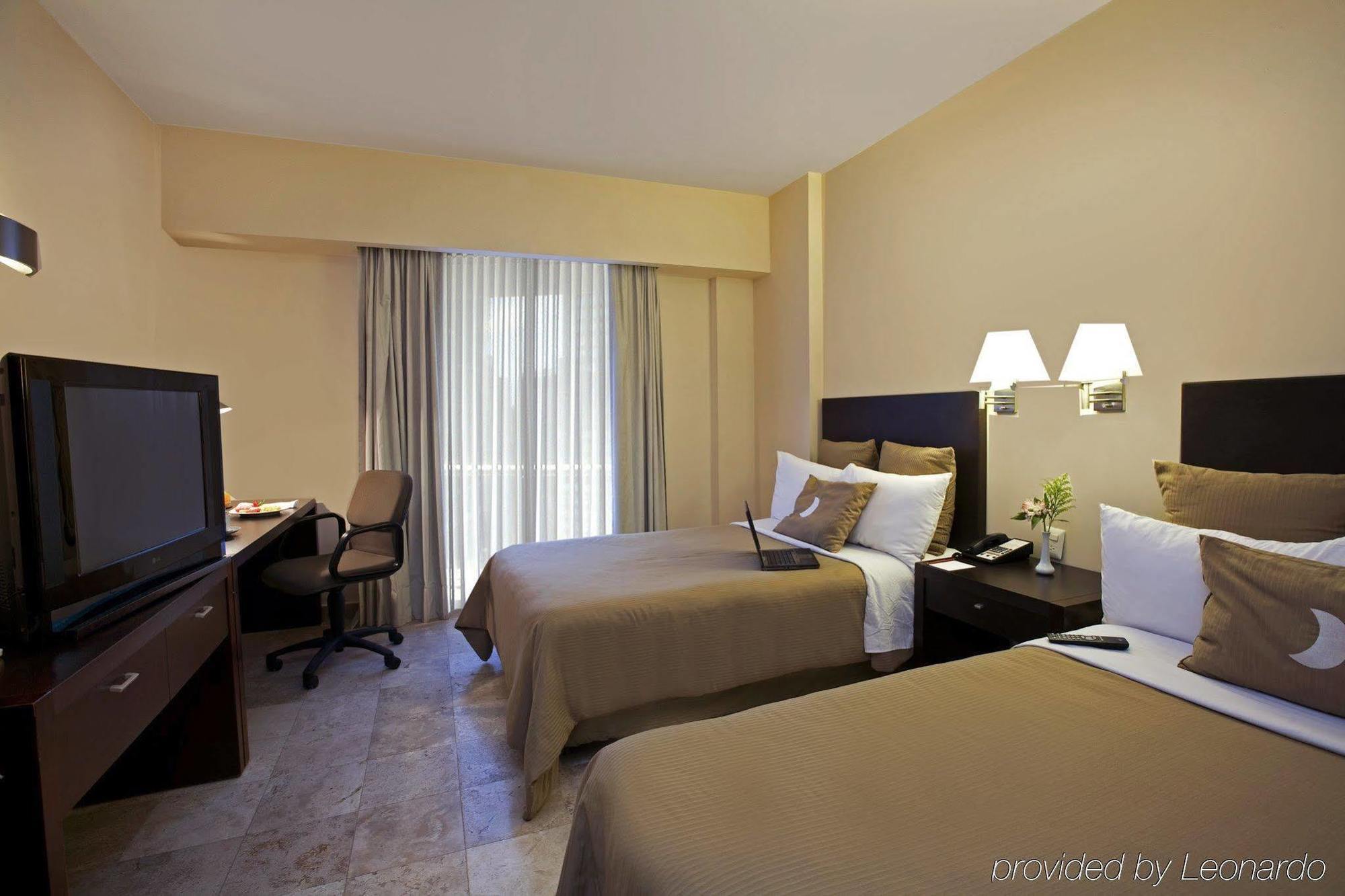 Fiesta Inn Coatzacoalcos Buitenkant foto